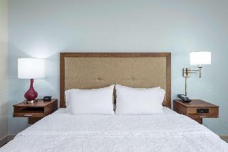 1 King Bed Nonsmoking