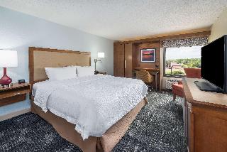1 King Bed Nonsmoking