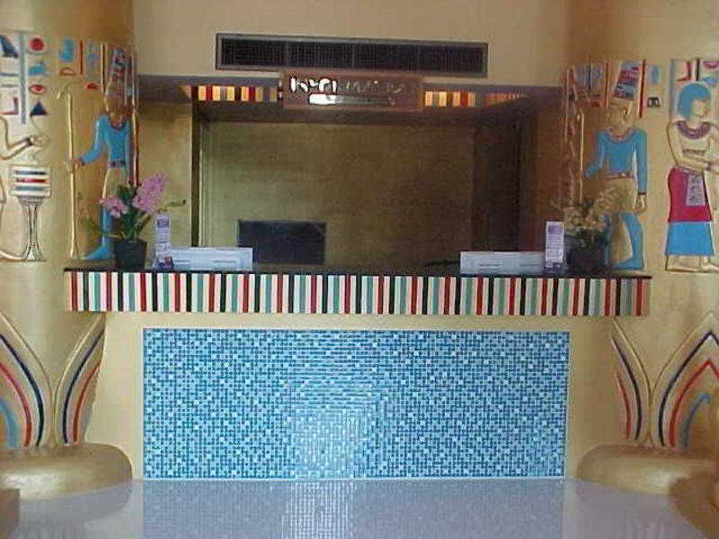 Lobby thumbnail 6