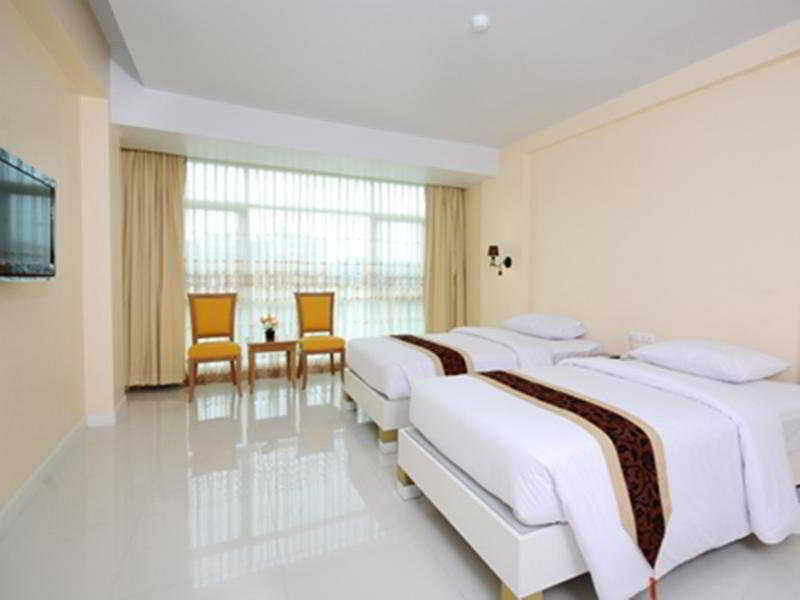 Room thumbnail 5