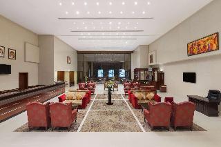 Ramada Hotel & Suites by Wyndham Ajman - Diele