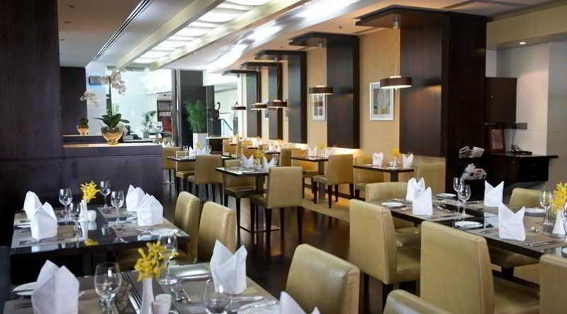 Restaurant
 di Layia Oak Hotel & Suites