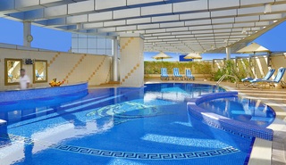City Seasons Dubai - Pool
