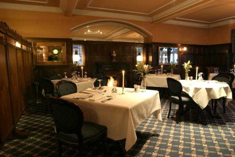 Restaurant
 di The Hurtwood Inn Hotel