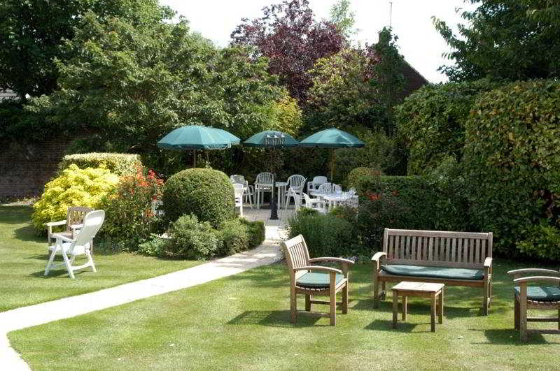Terrace
 di Duxford Lodge Hotel