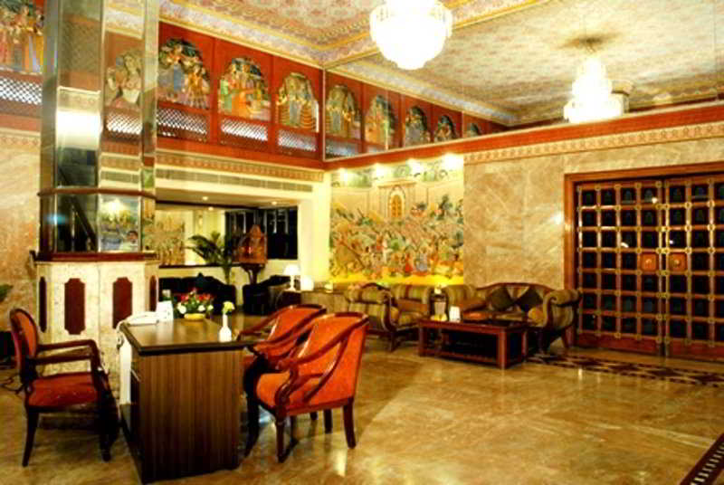 Vesta Maurya Palace - Diele