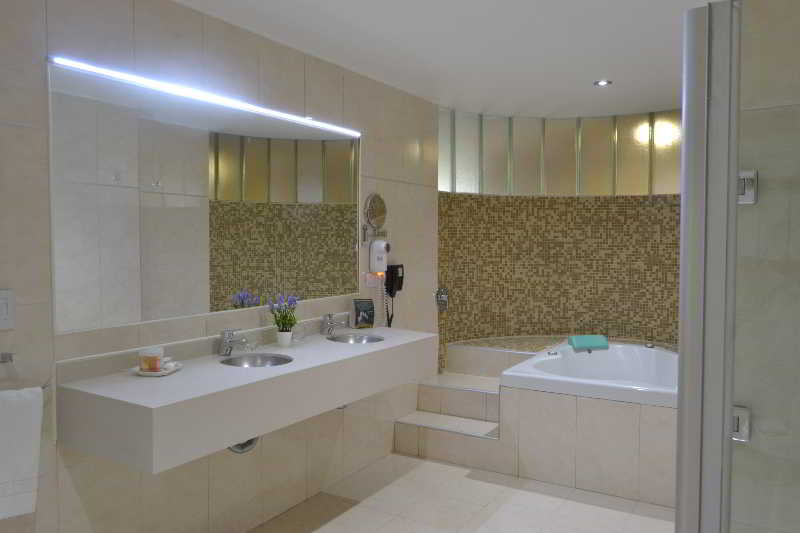 Room thumbnail 30