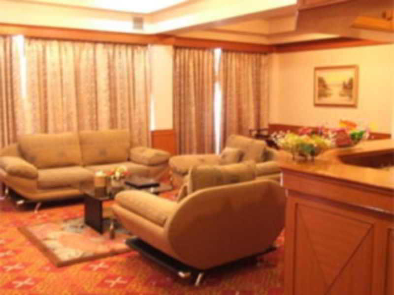 Room thumbnail 5