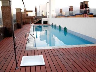 Pool
 di BMB Suites Apart Hotel