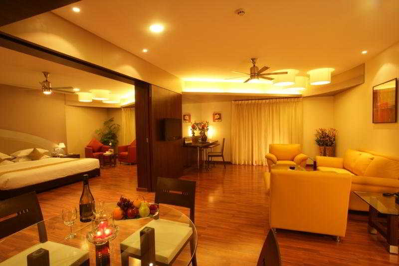 Room
 di The Corinthians