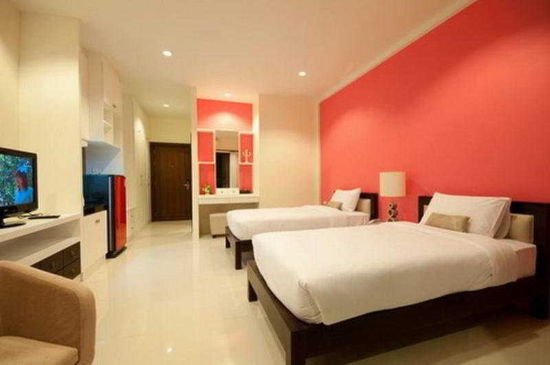 Room thumbnail 2
