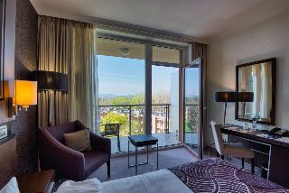 Room Room
