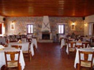 Restaurant
 di Limeni Village Hotel