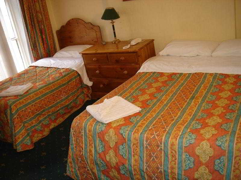 Camelot House Hotel, Londyn