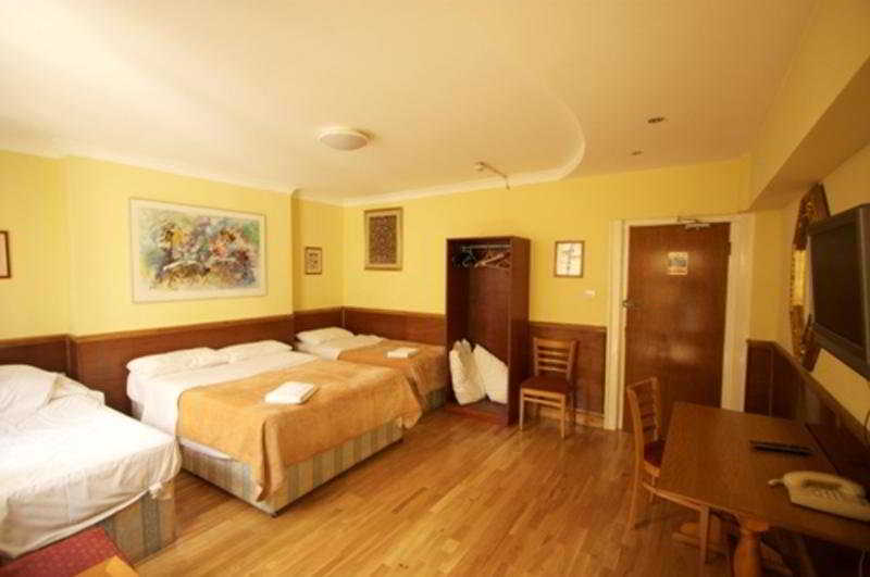 Camelot House Hotel, Londyn