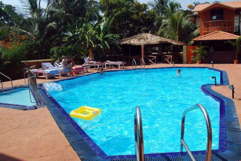 Pool
 di Ruffles Beach Resort