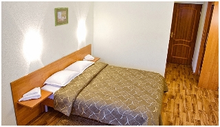 Room
 di 69 Parallel