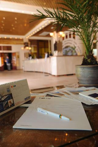 Lobby
 di Park Inn by Radisson Poliarnie Zori
