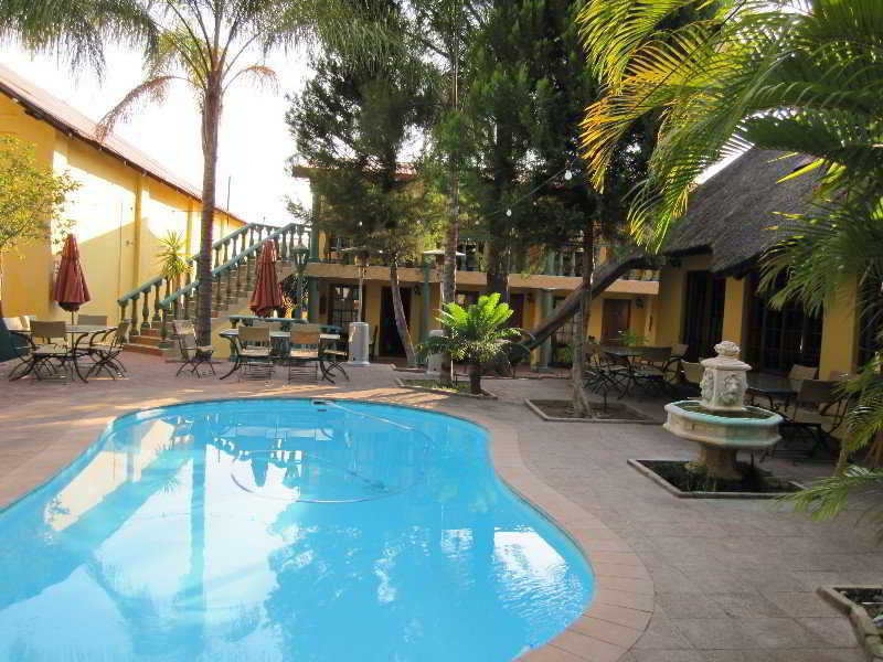 Makalani Hotel - Pool