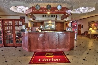Lobby
 di Clarion Inn Modesto