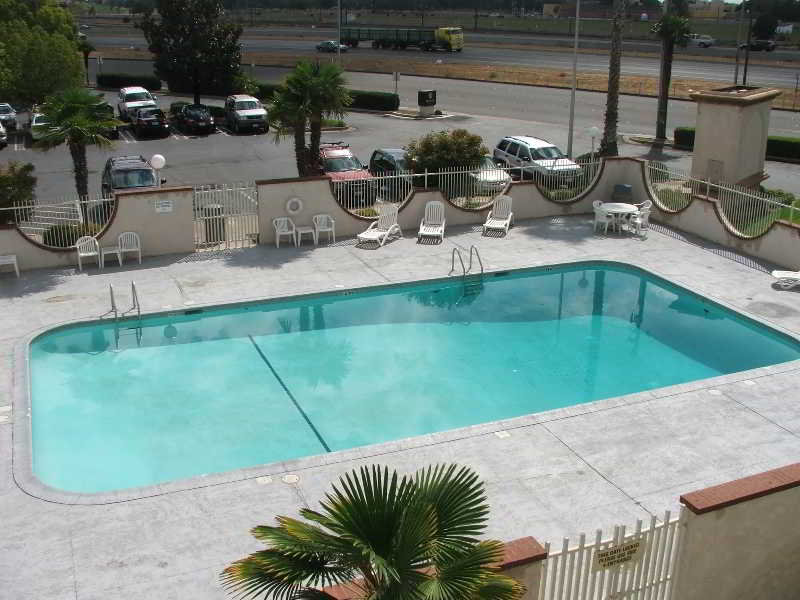 Pool
 di Clarion Inn Modesto
