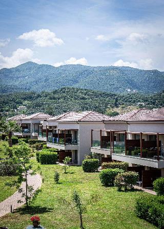 Almyros Beach Resort and Spa