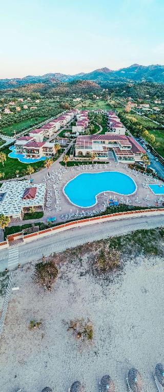 Almyros Beach Resort and Spa