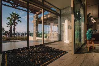 Almyros Beach Resort and Spa