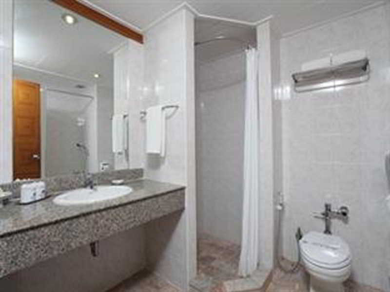 Room thumbnail 26