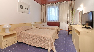 Room
 di Slavija III