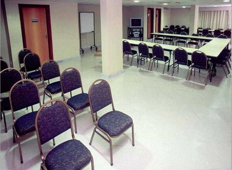 Conferences
 di Bristol La Place