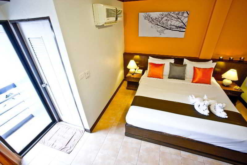 Room thumbnail 7