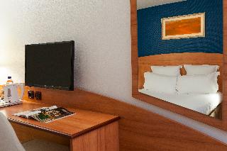 Comfort Hotel Evreux, Evreux