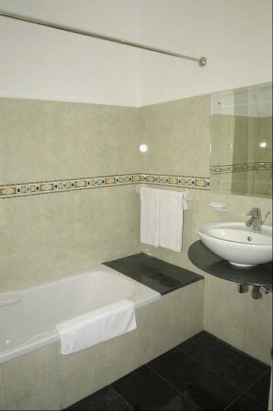 Room
 di Global Towers