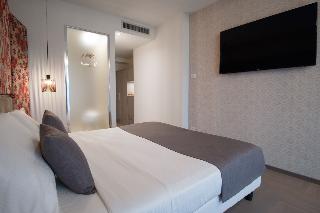Superior Room with Lake View