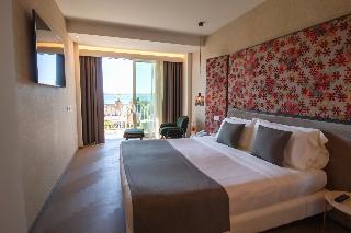 Superior Room with Lake View