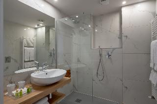 Superior Room with Lake View