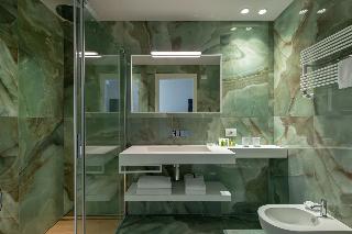 Superior Room with Lake View