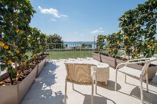 Superior Room with Lake View