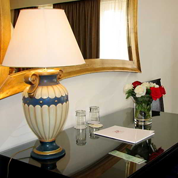 Room thumbnail 6