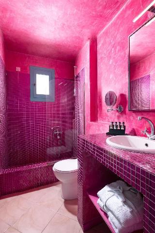 Avant Garde Suites
