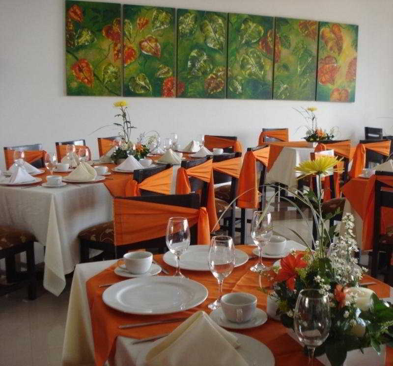Restaurant
 di Varuna Hotel