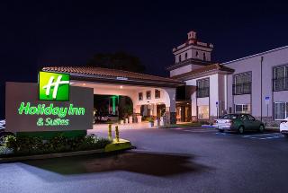 Red Roof PLUS+ & Suites Tampa