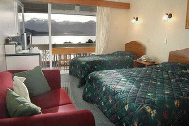 Room
 di Manapouri Lakeview Motor Inn