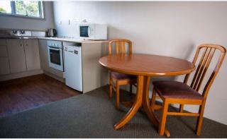 Room thumbnail 3