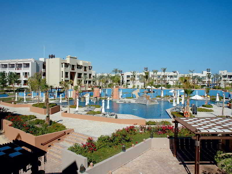 Crowne Plaza Sahara Sands Resort