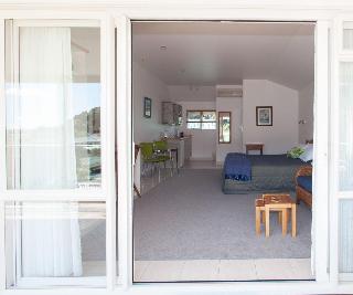 Admirals View Lodge