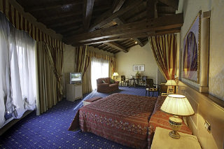 Room
 di Orologio Ferrara