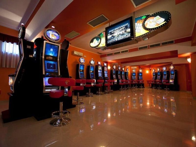 Sports and Entertainment
 di Apan