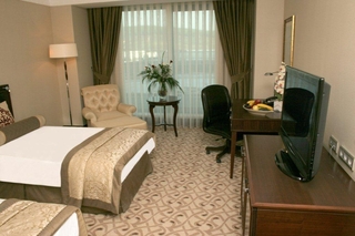 Crowne Plaza Asia Hotel